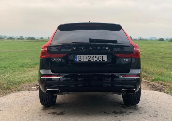 Volvo XC 60 cena 120000 przebieg: 132000, rok produkcji 2017 z Suchowola małe 191